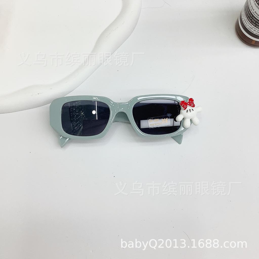 Модные детские солнцезащитные очки в небольшой коробке своими руками солнцезащитный крем защита от ультрафиолета детские солнцезащитные очки модные очки