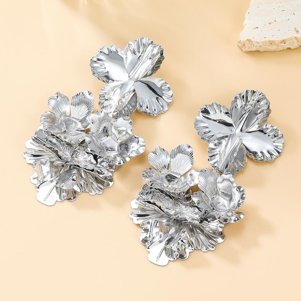 Punk Goth Flower Drop Earrings for Women Statement Piercing Earring Wed Jewelry Accessories