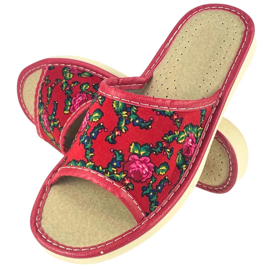 Women's red slippers with a highlander motif, highlander slippers 40