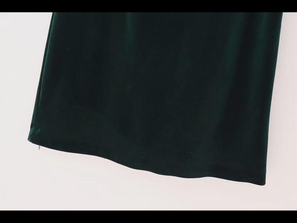 Зимнее женское зеленое бархатное платье миди с разрезом 2023 года — европейский и американский стиль, без рукавов, круглый вырез