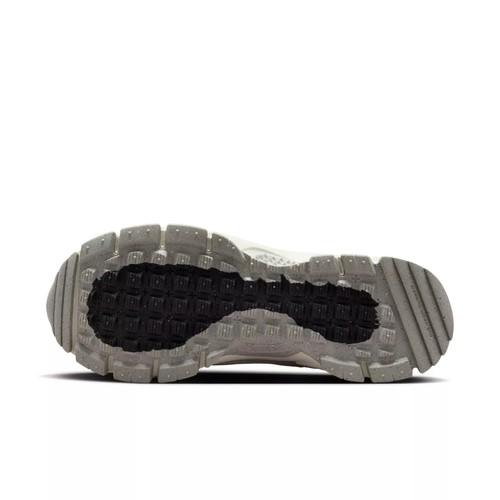 Nike Женские кроссовки Zoom Vomero Roam Summit White HV6410-100