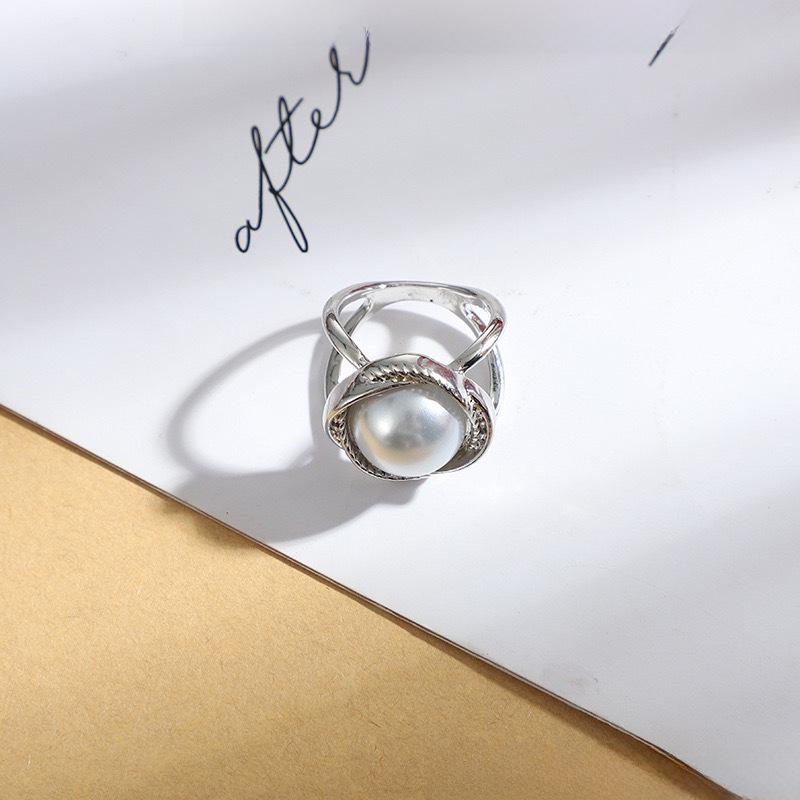 Модная пряжка для шали с крестообразным узором и ажурным жемчугом: Креативный, многофункциональный аксессуар для шарфа и пальто