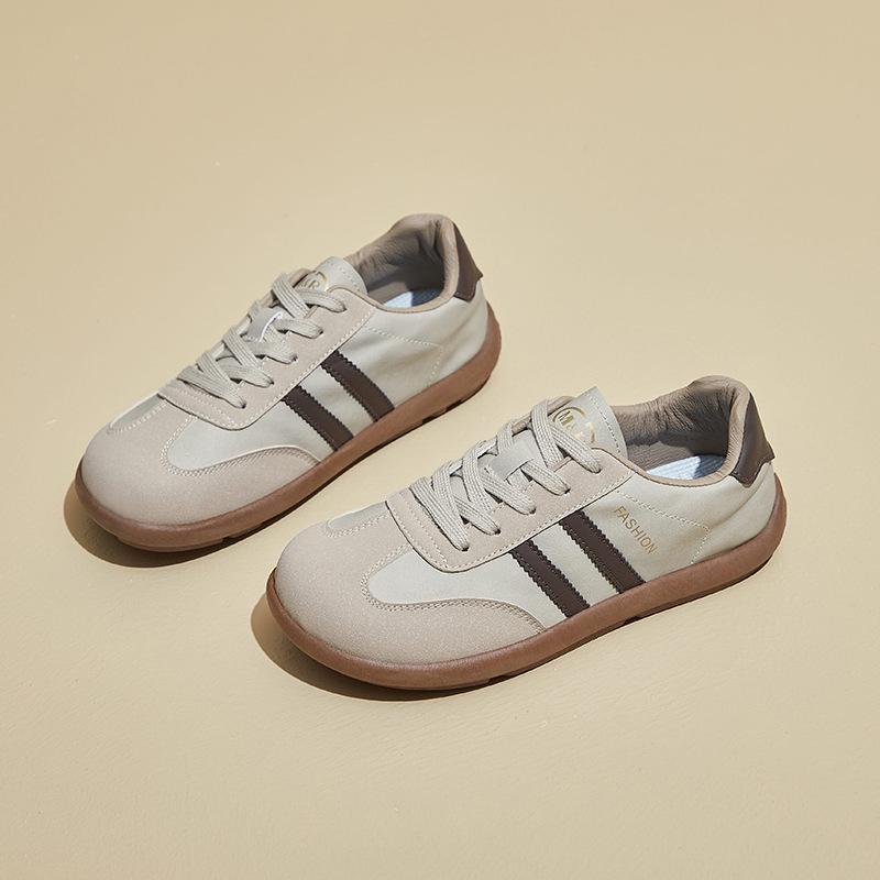 Women's Casual Chunky Platform Sneakers Non-Slip Lace-Up Walking Shoes Lightweight Running Sneakers for Women Retro Trainers Workout Tennis Shoes