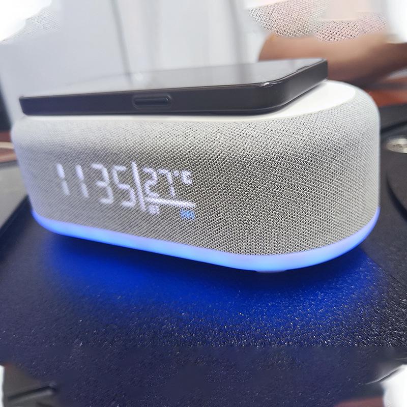 Многофункциональная Bluetooth-колонка с будильником, беспроводной зарядкой и ночником