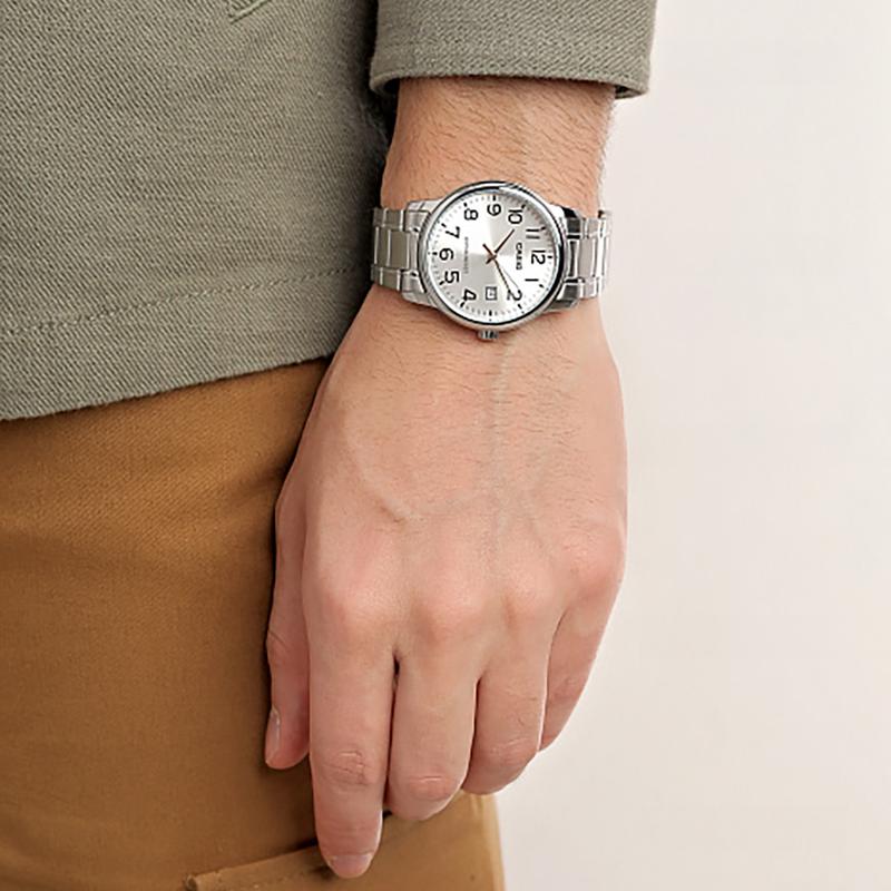 Casio Серия CASIOSTANDARD ретро спортивный тренд кварцевый механизм стальной ремешок японские и корейские часы мужские часы серебристый циферблат MTP-V002D-7BUDF
