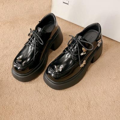 Кожаная платформа маленькие кожаные туфли весна и лето новая металлическая пряжка-бабочка одинарные туфли женский стиль на шнуровке туфли на высоком каблуке лоферы