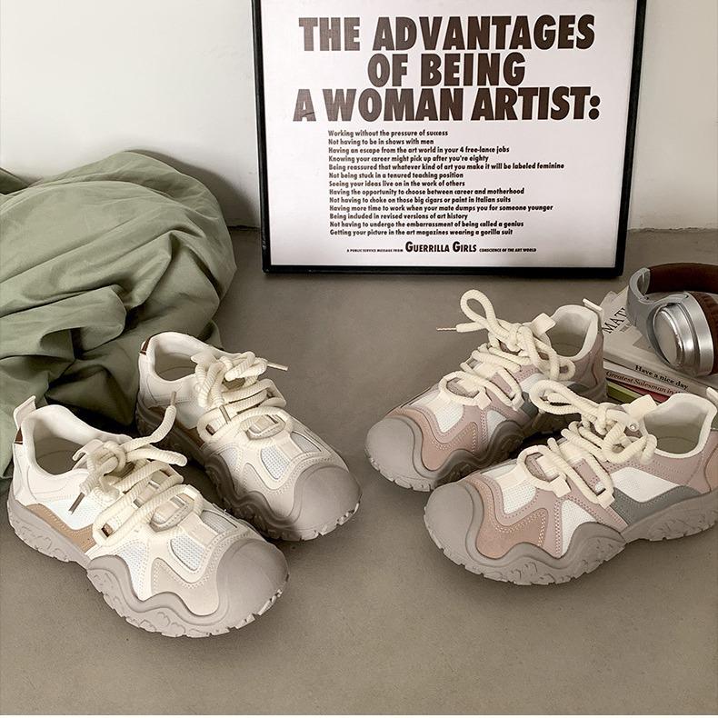 Круглый носок показывает маленькие и высокие кроссовки на толстой подошве для женщин 2025 новая летняя легкая и дышащая уродливая милая спортивная обувь