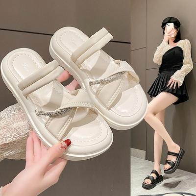 Стразовые тапочки женские летние новые с открытым носком на один палец пляжные туфли модные на толстой подошве-маффин крутые тапочки женские