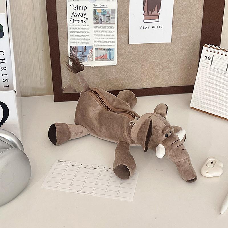 Мультяшный чехол для ручки в виде слона и льва, плюшевый чехол для детской школьной сумки, вместительная сумка для хранения канцелярских принадлежностей для подарка ребенку