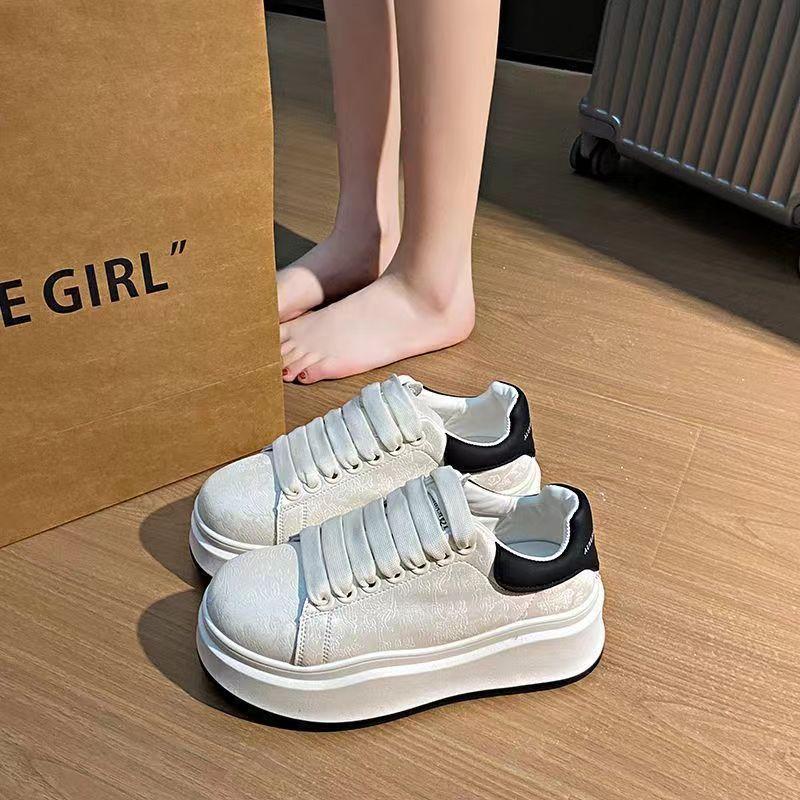 Guofeng Xiaobai обувь женская 2024 года новая популярная весенне-летняя обувь на платформе женская модная спортивная обувь для сноуборда Guochao