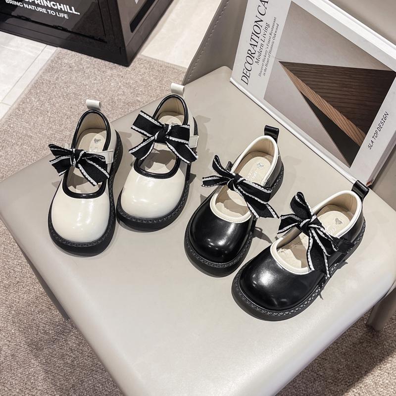 2024 Новые кожаные туфли для девочек Простые нескользящие банты с круглым носком Универсальные мягкие элегантные детские мокасины принцессы в корейском стиле Мягкие весенние