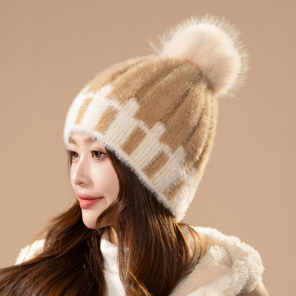 New Plush Knitted Hat Women's Winter Warm Fashion Hairball Wool Hat Outdoor Cold-proof Pullover Hat