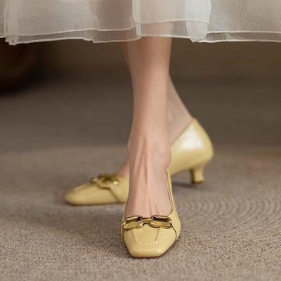 Туфли-лодочки на среднем каблуке с квадратным носком и маленьким каблучком, женские, новые весна-лето 2025, французский нежный вечерний бриз, с мелким вырезом, облегающие ногу, на высоком каблуке