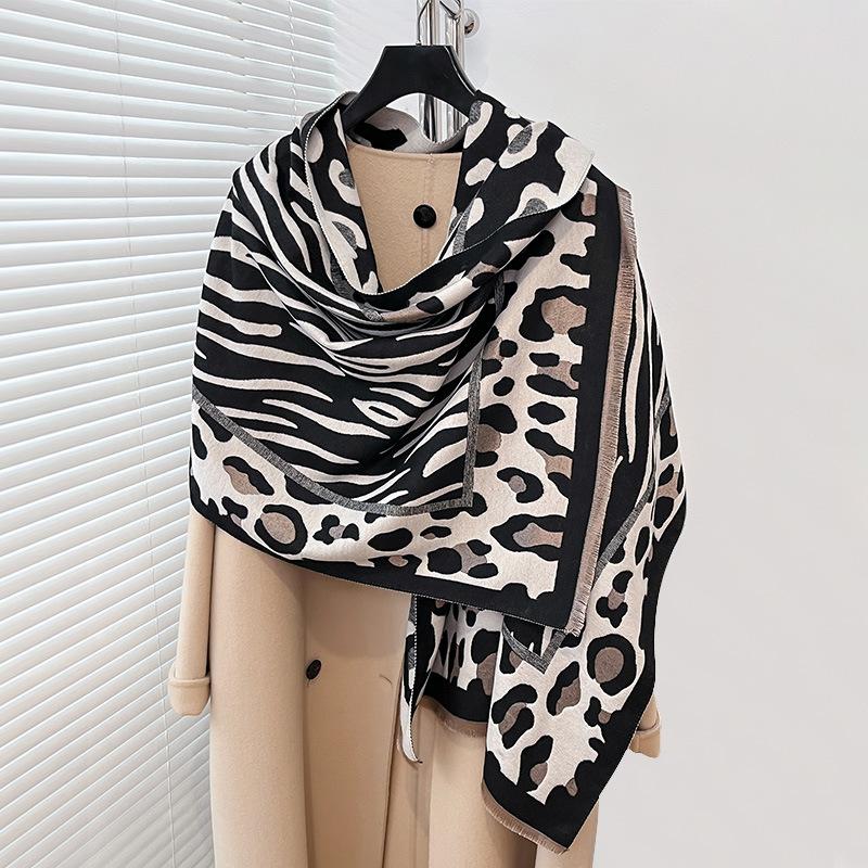Autumn And Winter Leopard Print Wild Fashion Warm Scarf Unique Personality Sweet Cool Wind Women Air Conditioner Shawl Scarf