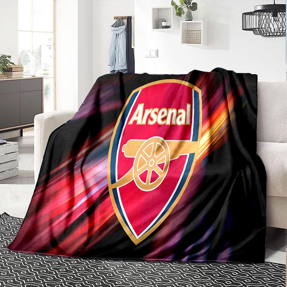 Arsenal Football Club Crest Flannel Blanket, Soft Polyester, Modern Design, All-Season for Camping, Travel, Gifts for holidays or birthdays