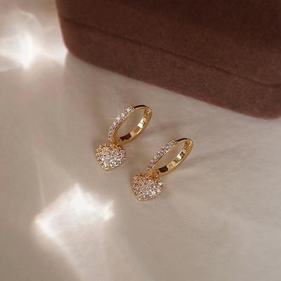 Серьги-пряжки из серебра 925 пробы с позолотой и персиковым сердечком, бриллиантовые серьги-гвоздики, женские аксессуары для ушей, универсальные серьги Cold Wind
