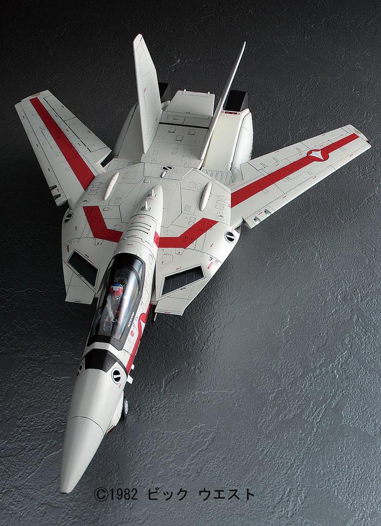 Hasegawa Пластиковая модель Super Dimension Fortress Macross Valkyrie Vermilion Platoon MC02 VF-1J/A 1/48