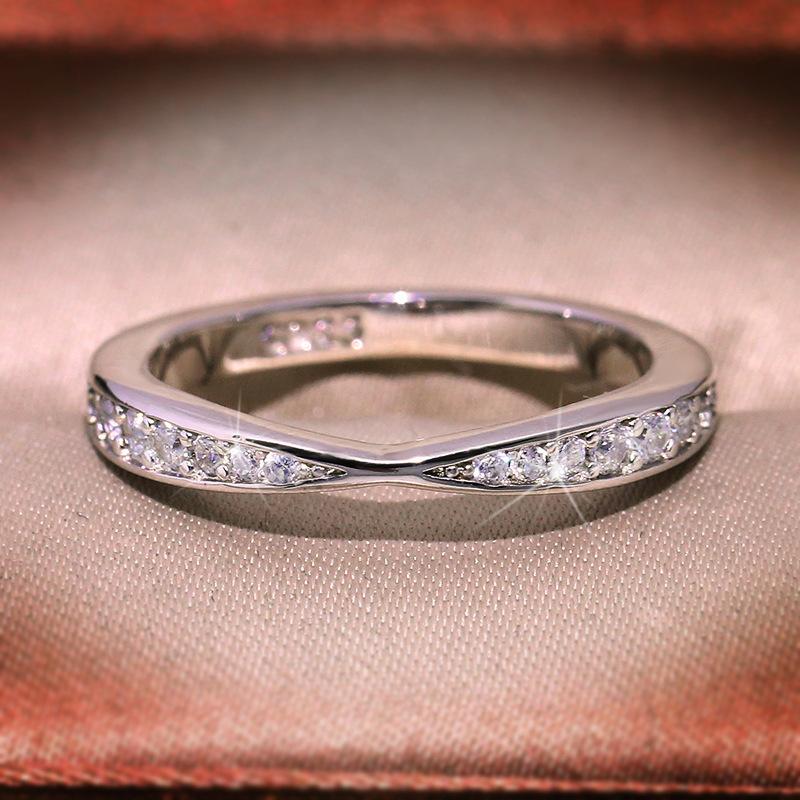 Новое маленькое кольцо для женщин, кольцо на руку, безымянный палец, имитация бриллиантового кольца