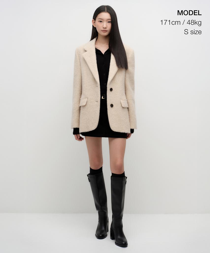 Musinsa Standard Woman Women'S Wool Blend Hairy Overshoulder Blazer Coat [Cream]