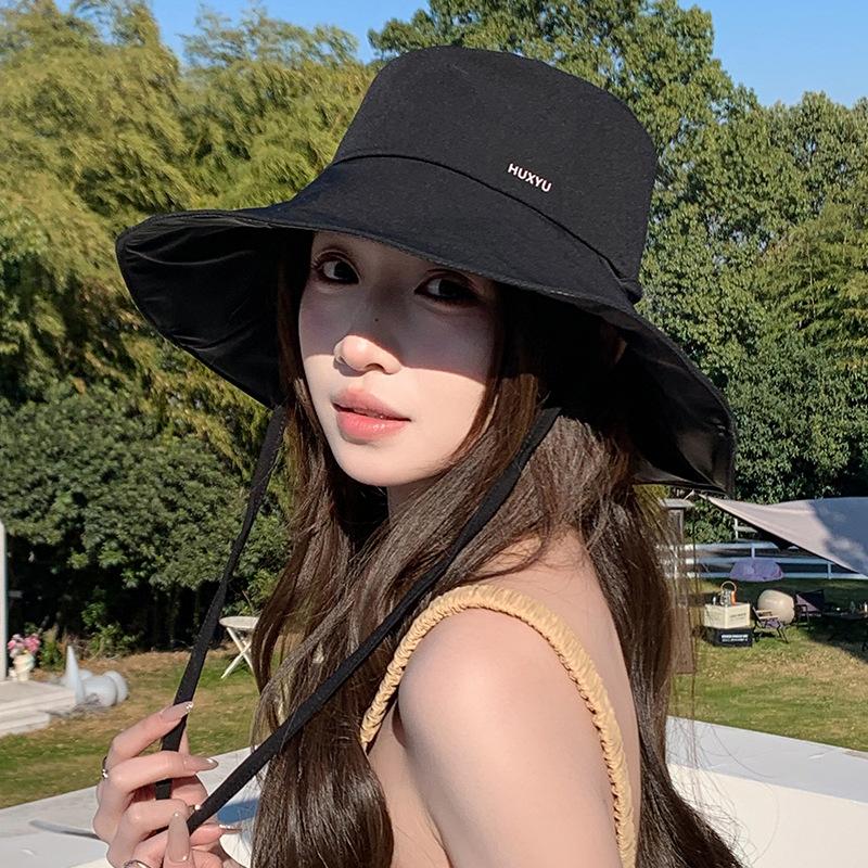 Wide-brimmed black-coated sun protection hat for women, lightweight and breathable, UV-resistant, suitable for spring and summer, outdoor cycling sun