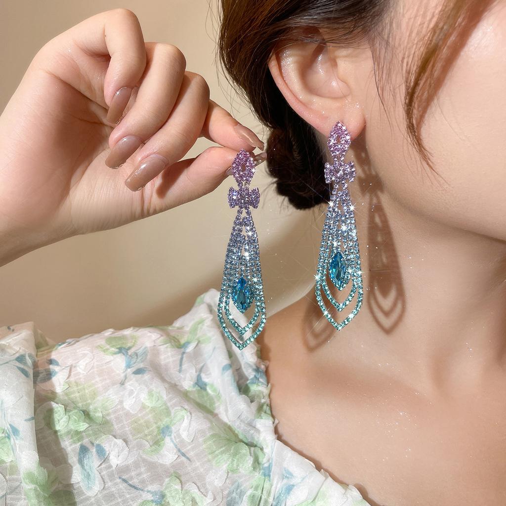 Temperament Luxury Full Diamond Tassel Long Earrings Female High-Class Feeling Rhinestone Earrings Female Earrings 1 Pair