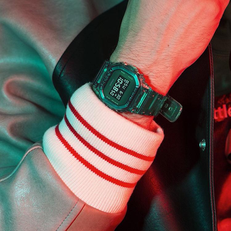 Casio Женские часы G-SQUAD Series Черные DW-5600SB-3PRABS
