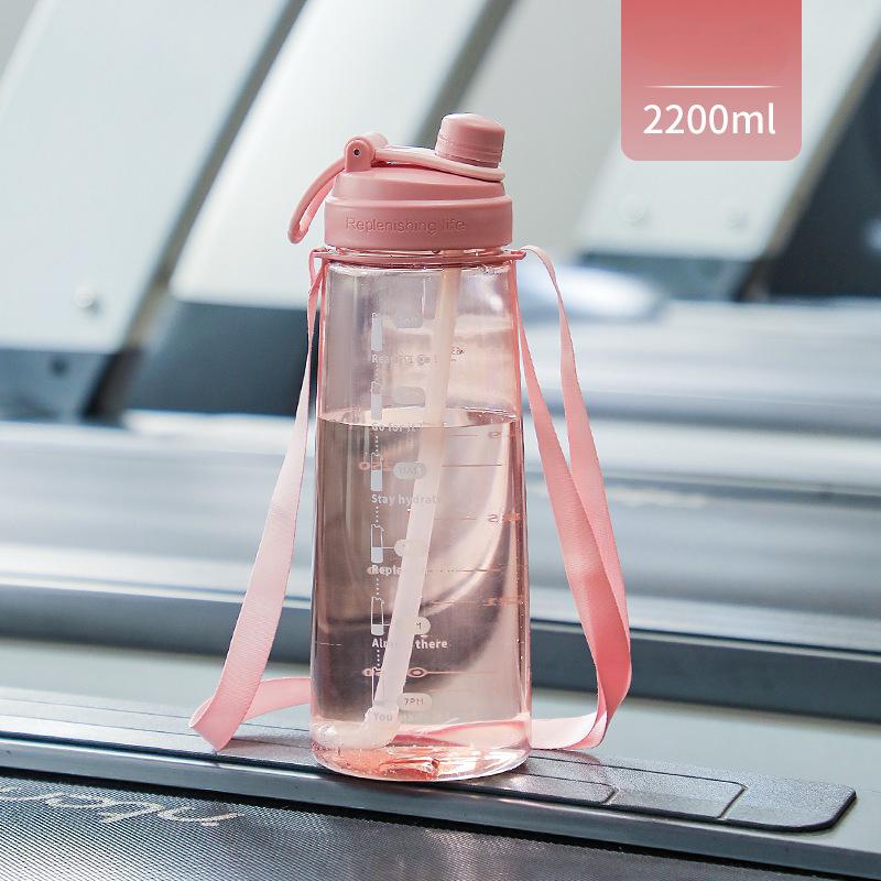 Соломенная бутылка для воды большой емкости 2,2 литра для девочек, спортивная пластиковая бутылка для фитнеса и фитнеса, портативная дорожная бутылка, кувшин для воды для мужчин