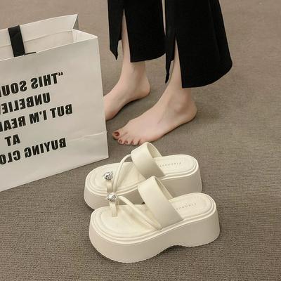 Модный набор пальцев толстая подошва увеличение роста стразы шлепанцы женские 2025 лето новая обувь маленькие универсальные сандалии