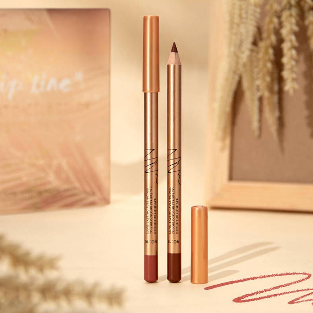 Набор карандашей для губ. Цвет не так прост в использовании. Стойкий антипригарный карандаш для губ в золотом тюбике. 12 цветов для макияжа.