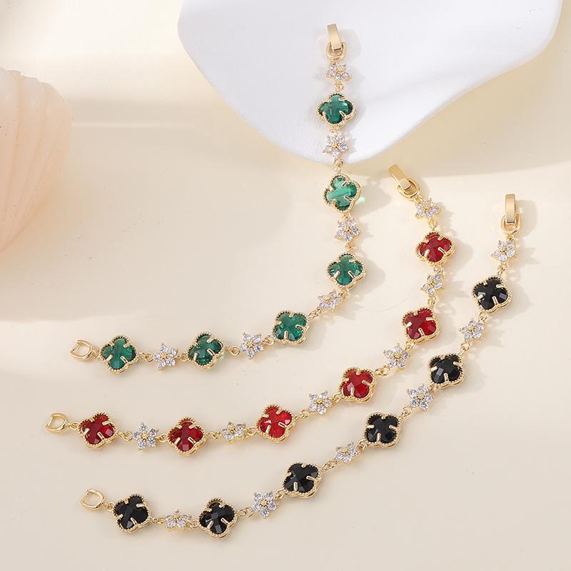 Korean Titanium Steel Four-Leaf Clover Zircon Bracelet - Versatile, Non-Fading Jewelry