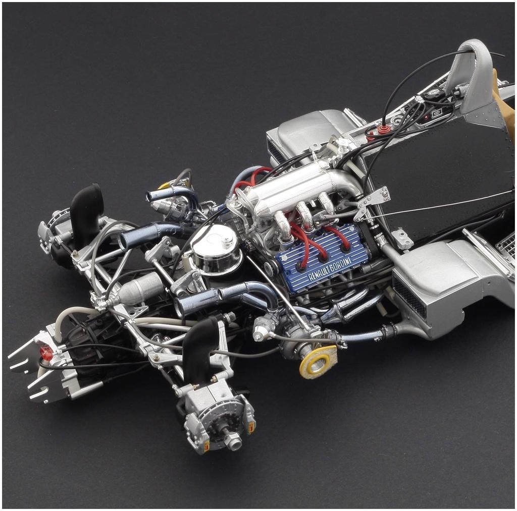 Пластиковая модель Renault F1 RE20 Turbo в масштабе 1/12 от Italeri с японскими инструкциями (IT4707)