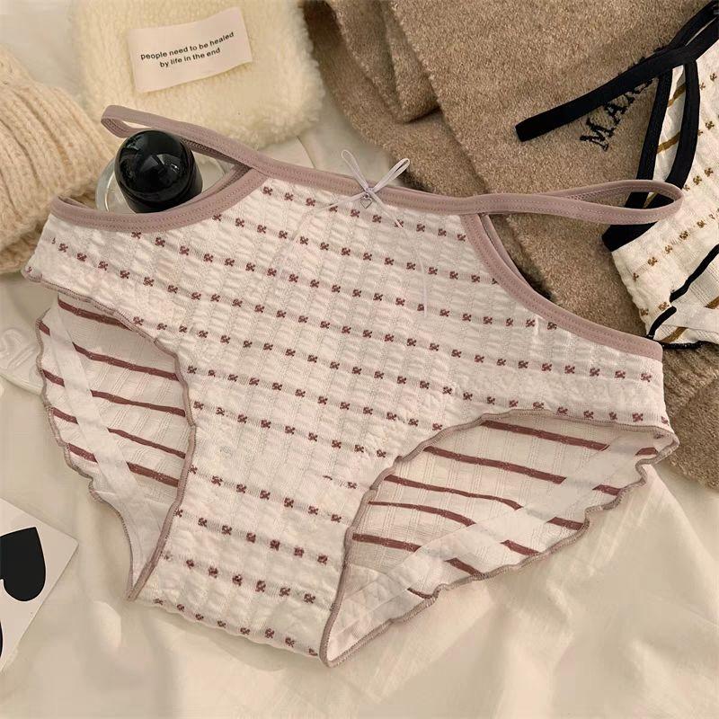Japanese Striped Hollow Underwear for Girls Pure Cotton Cotton Crotch Antibacterial Autumn and Winter Sexy Triangle Underwear