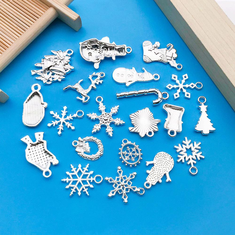 20-Piece Christmas Themed Bracelets: Silver Snowman, Santa Claus, Snowflake Pendants & Beads