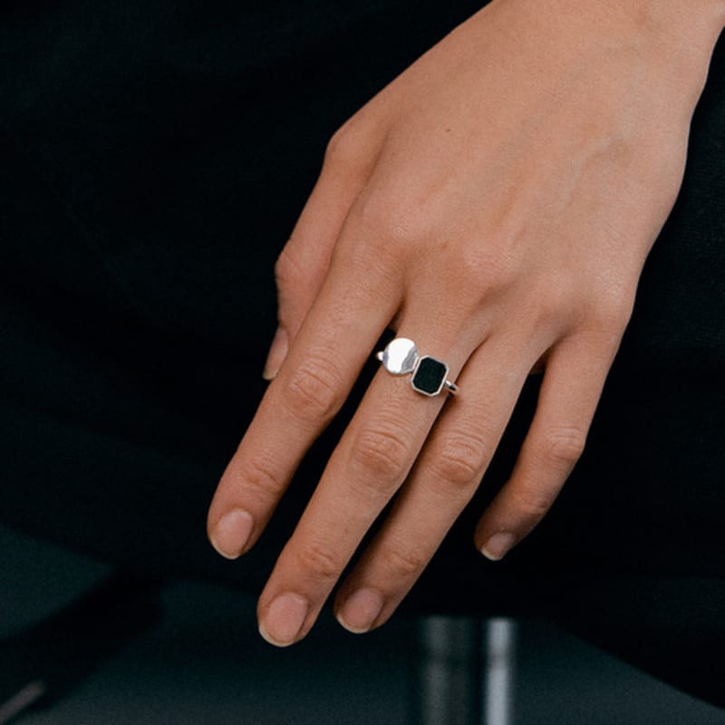 goyu SERPENTINE RING