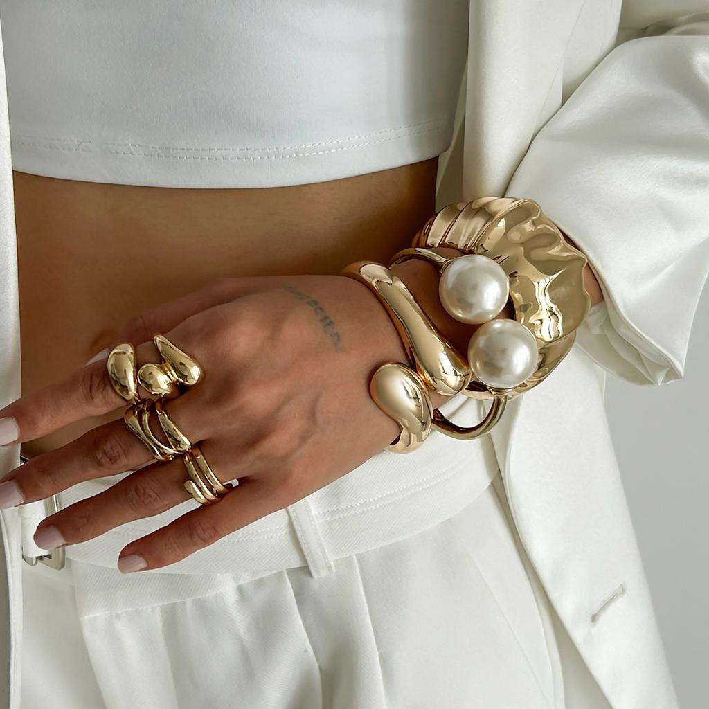 Браслет-штабель с крупным жемчугом в стиле барокко, преувеличенный изогнутый браслет-обнимашка, женский