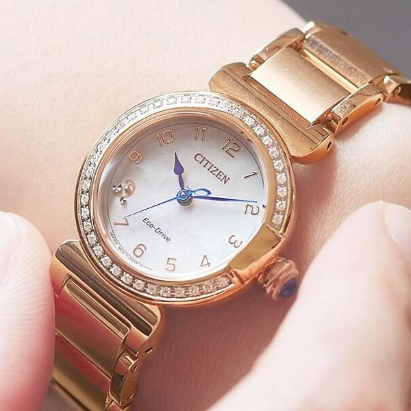 Citizen Женский EM1123-89D ( Часы L CITIZEN L Round Collection Eco-Drive) Часы из нержавеющей стали