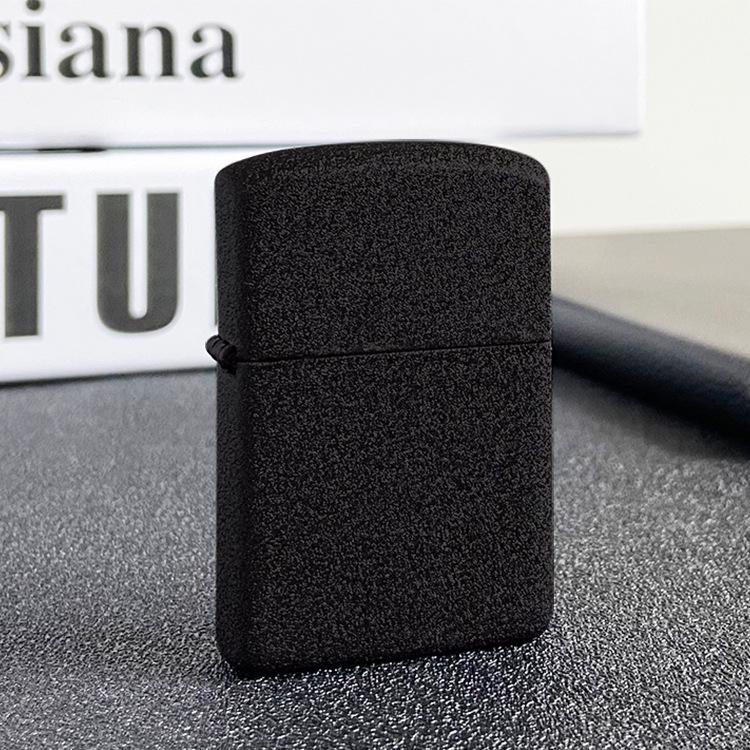 Креативная ветрозащитная керосиновая зажигалка с колесиком, матовая черная, с вогнутым дном, железный корпус