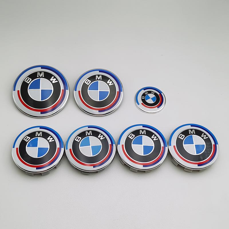 Набор из 7 эмблем BMW 82мм 74мм 45мм 56мм 68мм Логотип на капот автомобиля Значок на заднюю крышку багажника Колпачки на ступицы колес Наклейка на руль