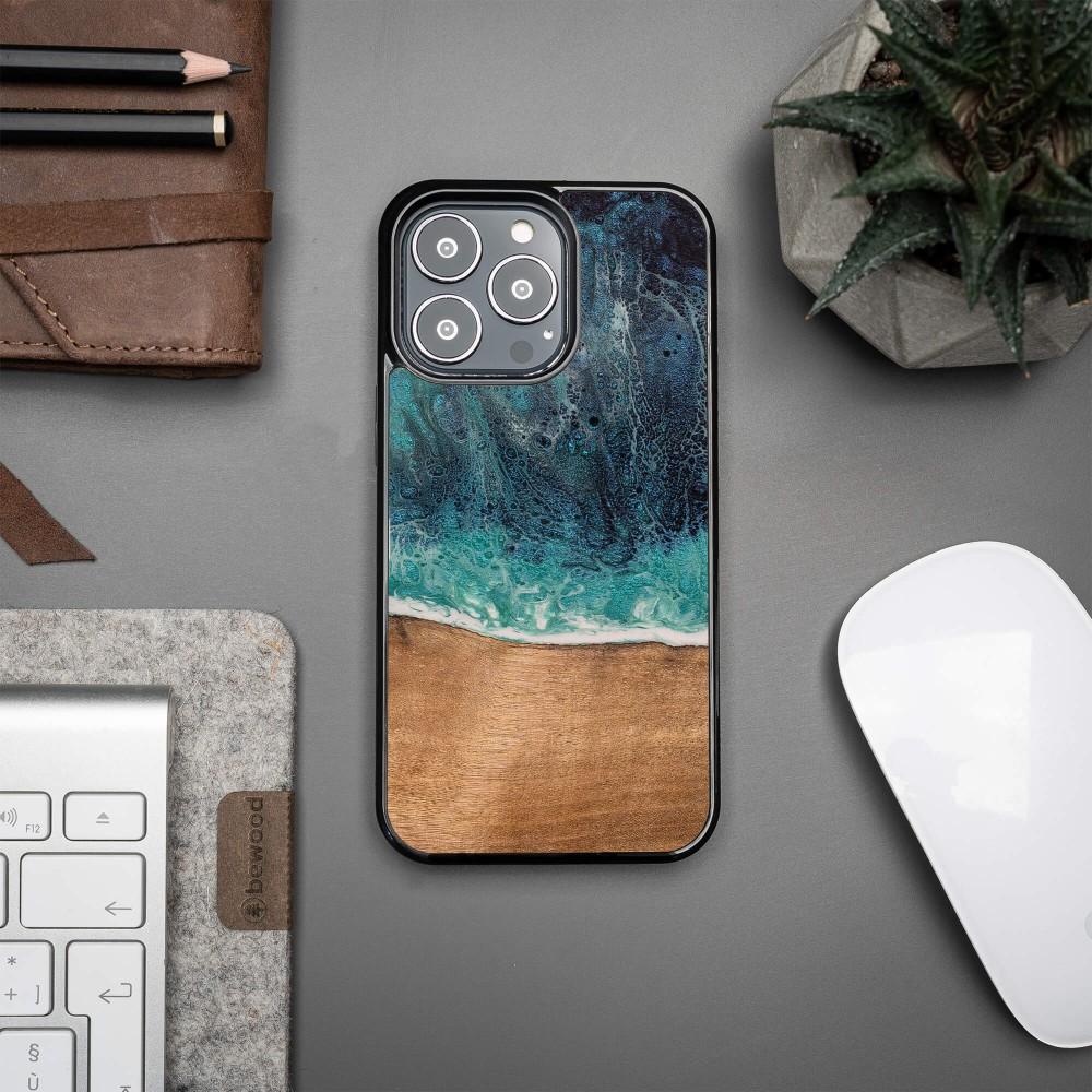 Bewood Unique case for iPhone 13 Pro - Dream Island