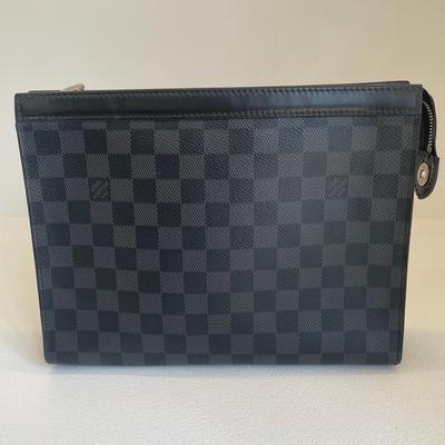 [Б/У] Pochette Voyage MM 'Черный холст Damier Graphite' - Очень хорошее состояние #U2KRQ0