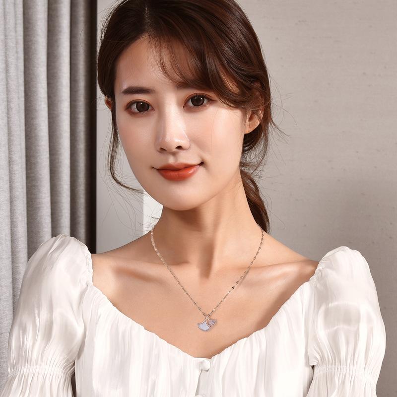Titanium Steel Skirt Fan Necklace Women'S Inlaid Ginkgo Biloba Pendant Collarbone Chain White Fritillary Jewelry