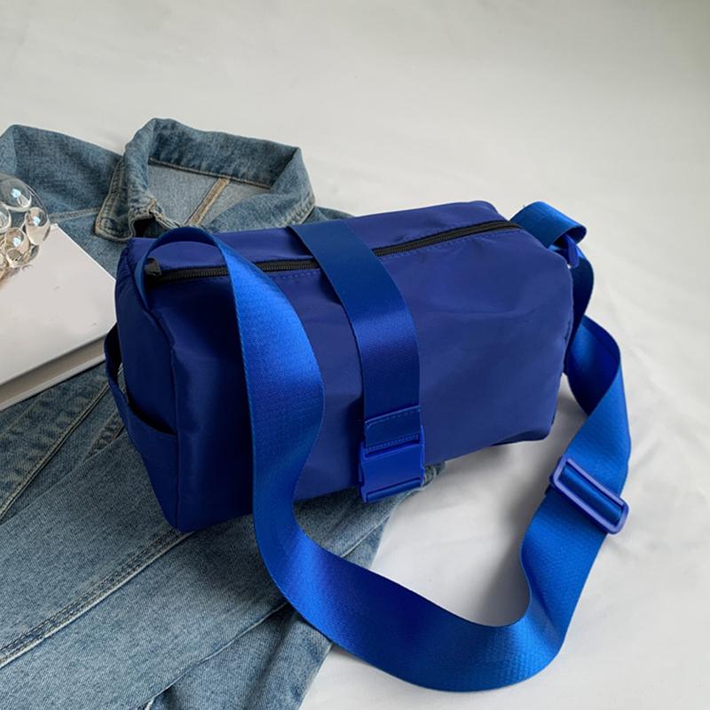 Нейлоновая сумка-мессенджер Новая водонепроницаемая вместительная сумка через плечо Простой стиль Женская однотонная сумка на плечо Тоут CLE