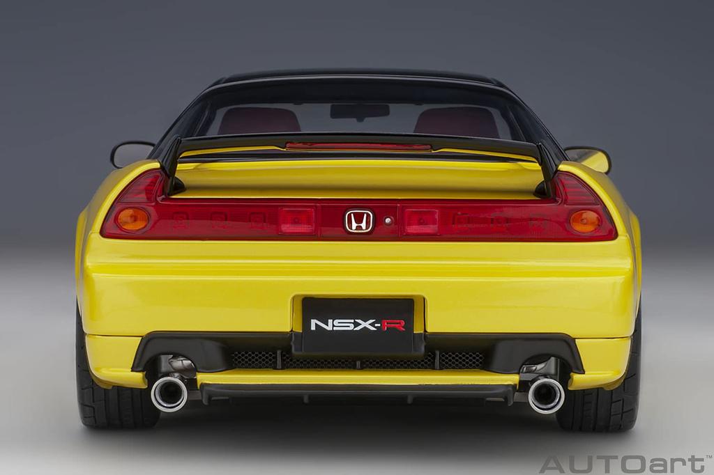 AUTOart Honda Indy Yellow Pearl Готовый продукт 73214 1/18 NSX-R (NA2)