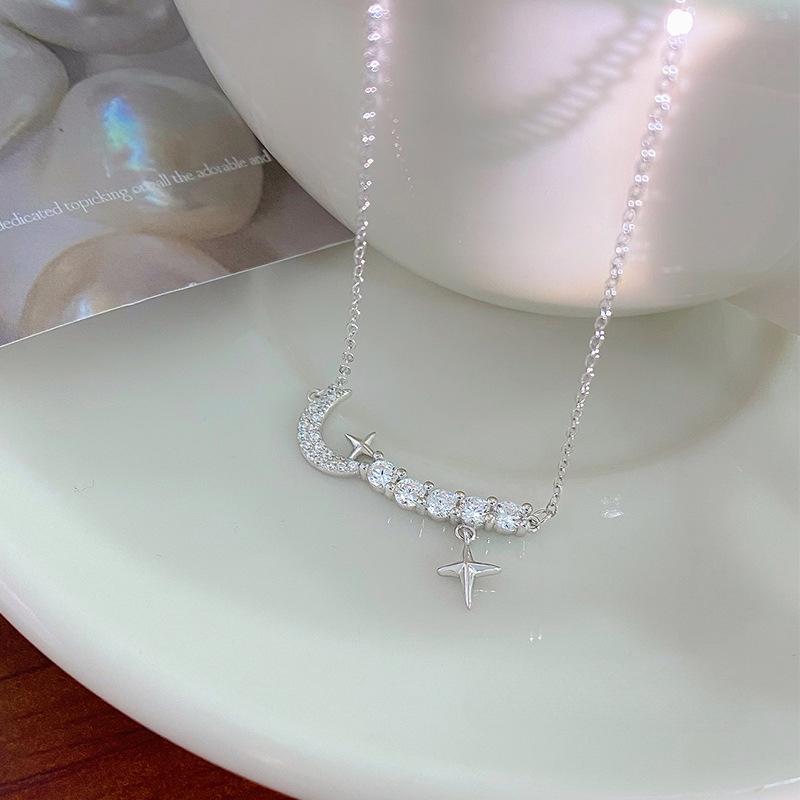 Изысканное ожерелье с четырехконечной звездой в виде луны для женщин-меньшинств, легкий роскошный стиль, цепочка для воротника