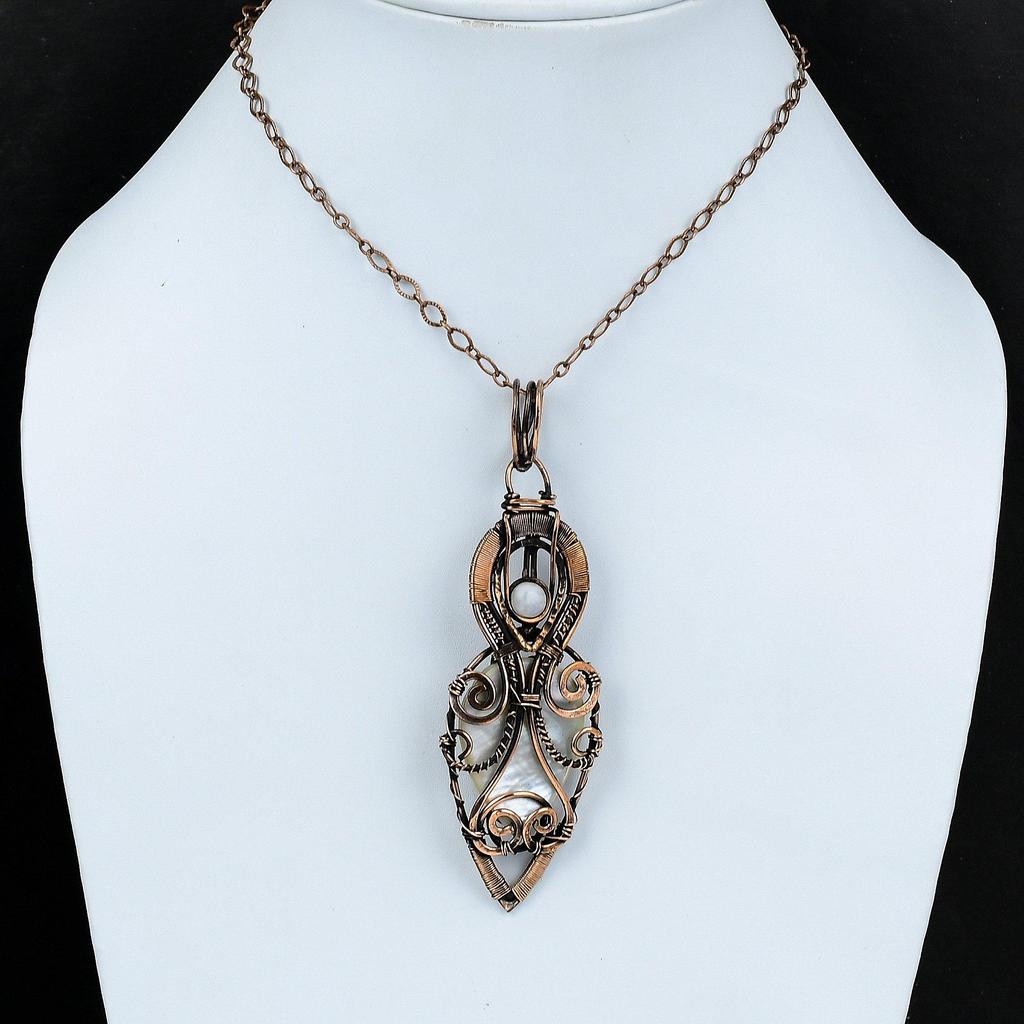 Подвеска из перламутра Медная проволока Обернутая подвеска с драгоценным камнем Ювелирные изделия ручной работы из медной проволоки Подвеска из радужного лунного камня Уникальные украшения для подарка