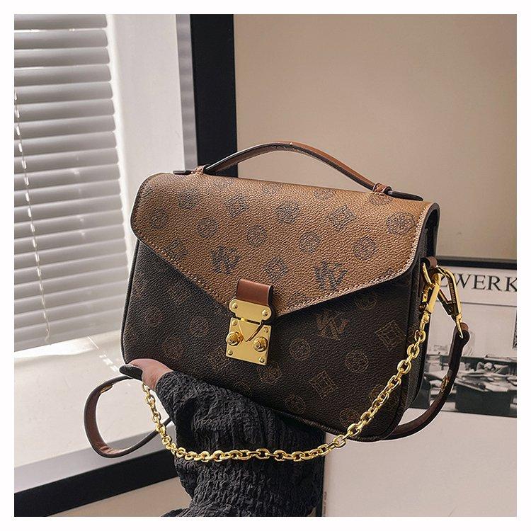 Сумка через плечо простая модная ретро женская сумка 2024 новая персонализированная повседневная текстура иностранный стиль косой пролет маленькая квадратная сумка