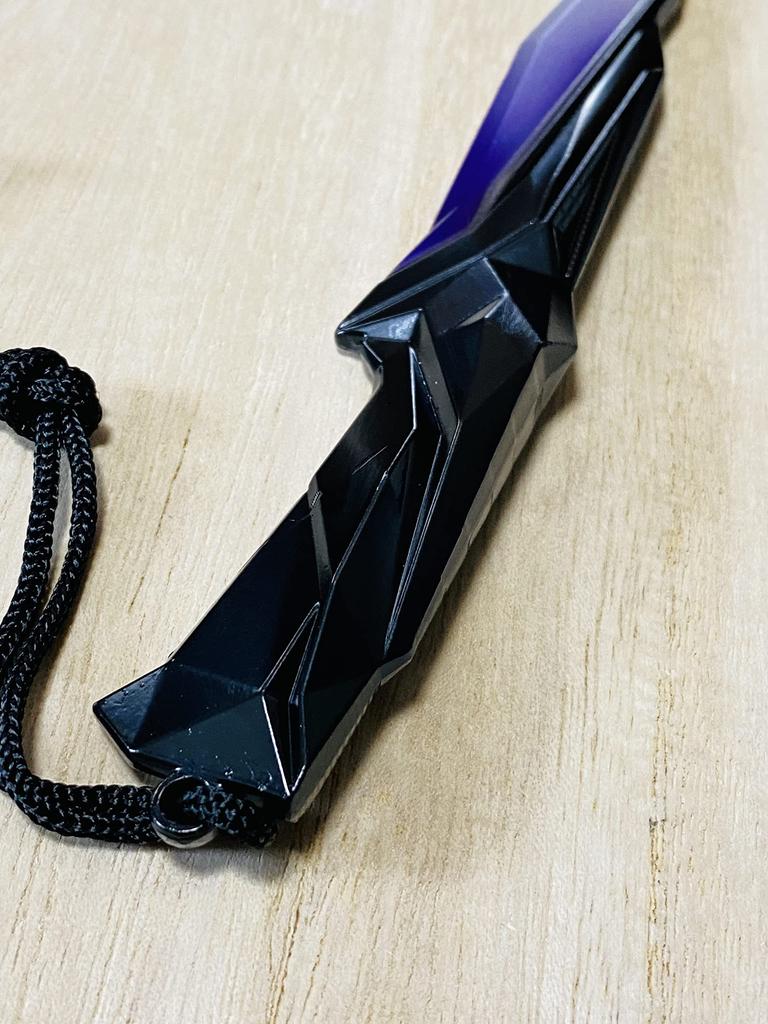 Нож сингулярности Valorant Valorant Мини-оружие Меч Копье Лук Стрела Щит Меч Аксессуар Брелок Фигурка Интерьерная кукла Дисплей Украшение Пьедестал