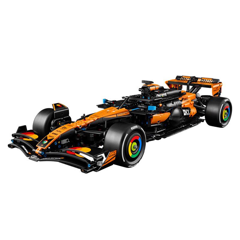 Конструктор LEGO Technic Гоночный автомобиль McLaren F1 MCL38 42228