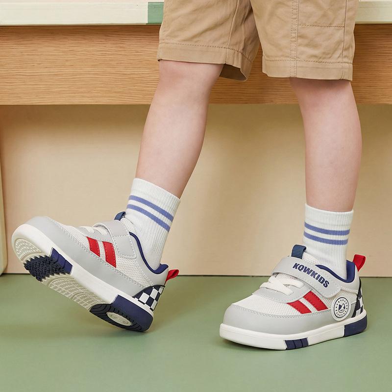Children's Shoes2026Spring and Autumn New Styles: Soft-Soled Walking Shoes for Babies and Toddlers, Designed for Steady Steps and Playful Sounds.