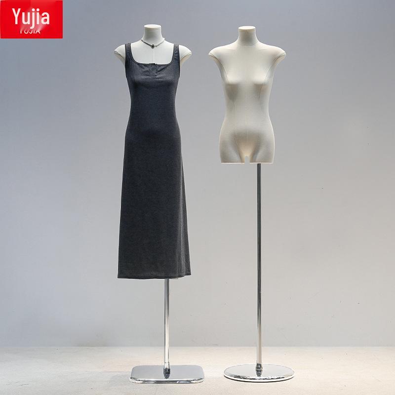 Манекен женский с плоским телом в корейском стиле и широкими плечами для демонстрации женской одежды